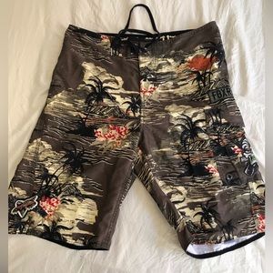 Fox Board Shorts Hawaiian Print Size 32 NWOT